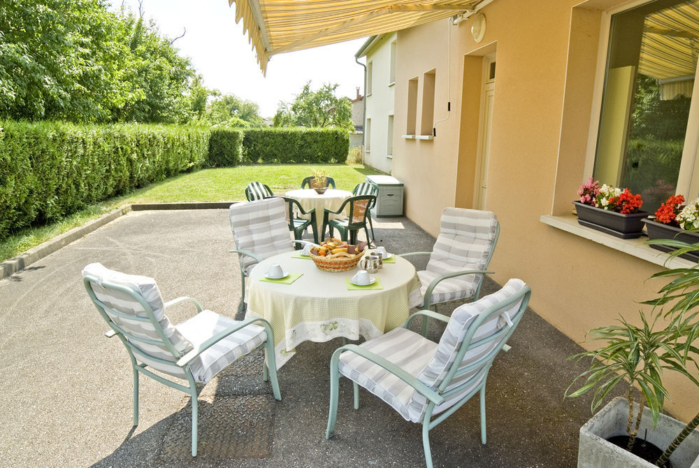 Logis Le Relais De Vacherauville Exterior foto