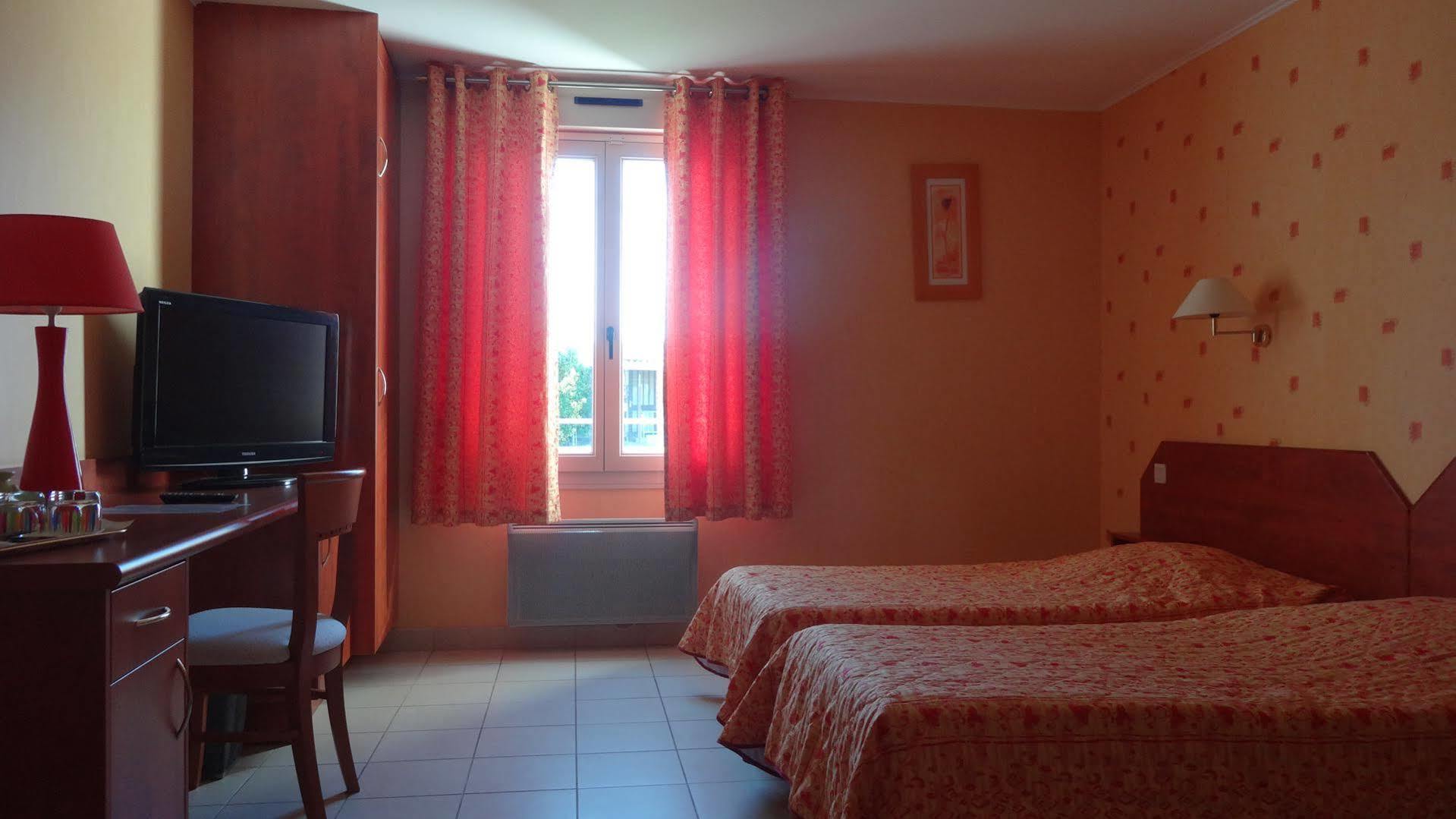 Logis Le Relais De Vacherauville Exterior foto