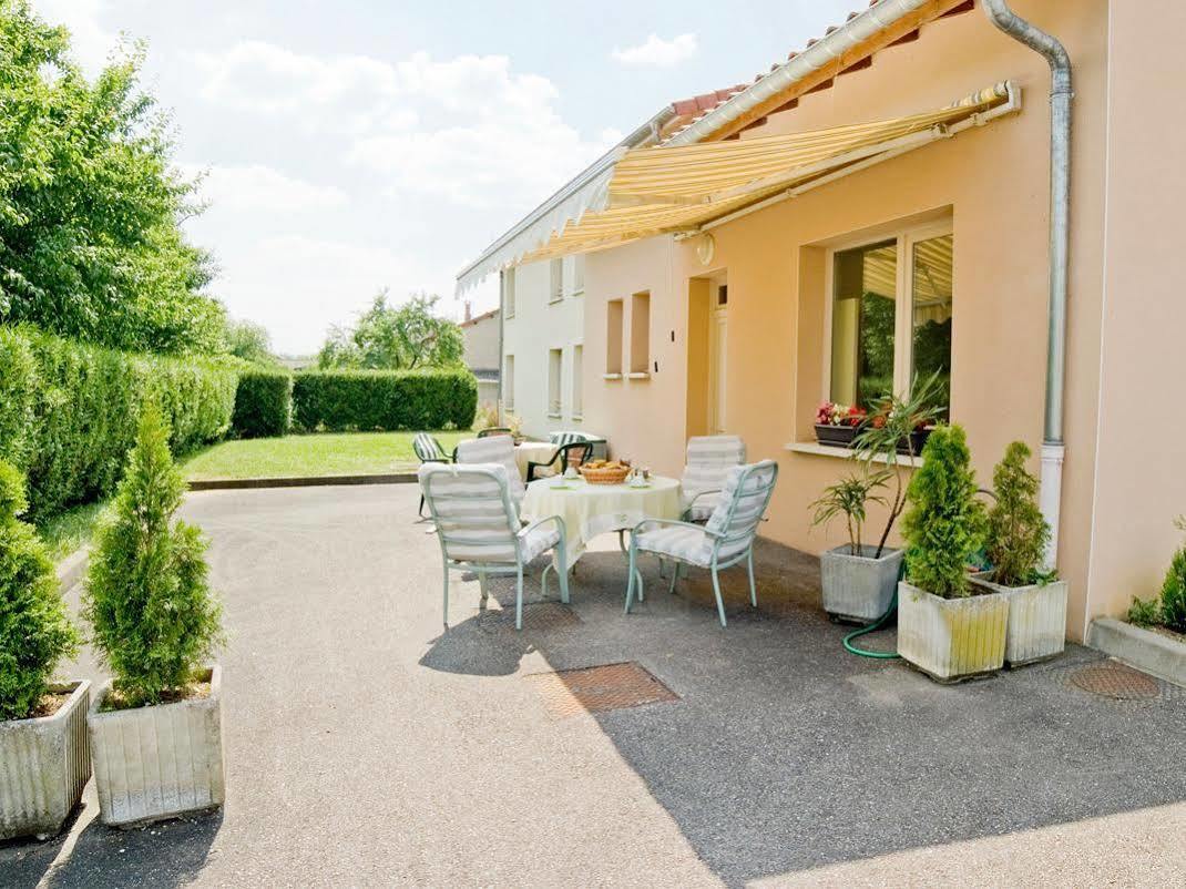 Logis Le Relais De Vacherauville Exterior foto